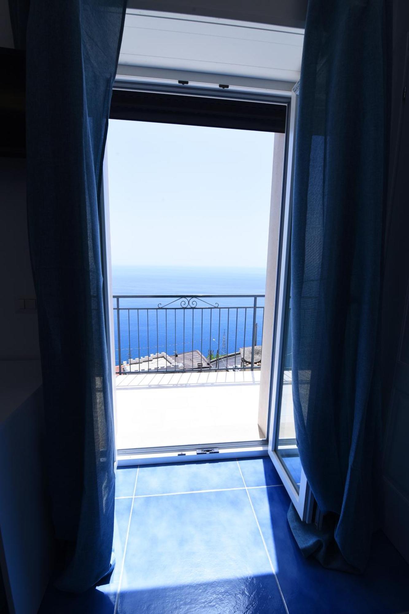 B&B Blue View Furore Bagian luar foto