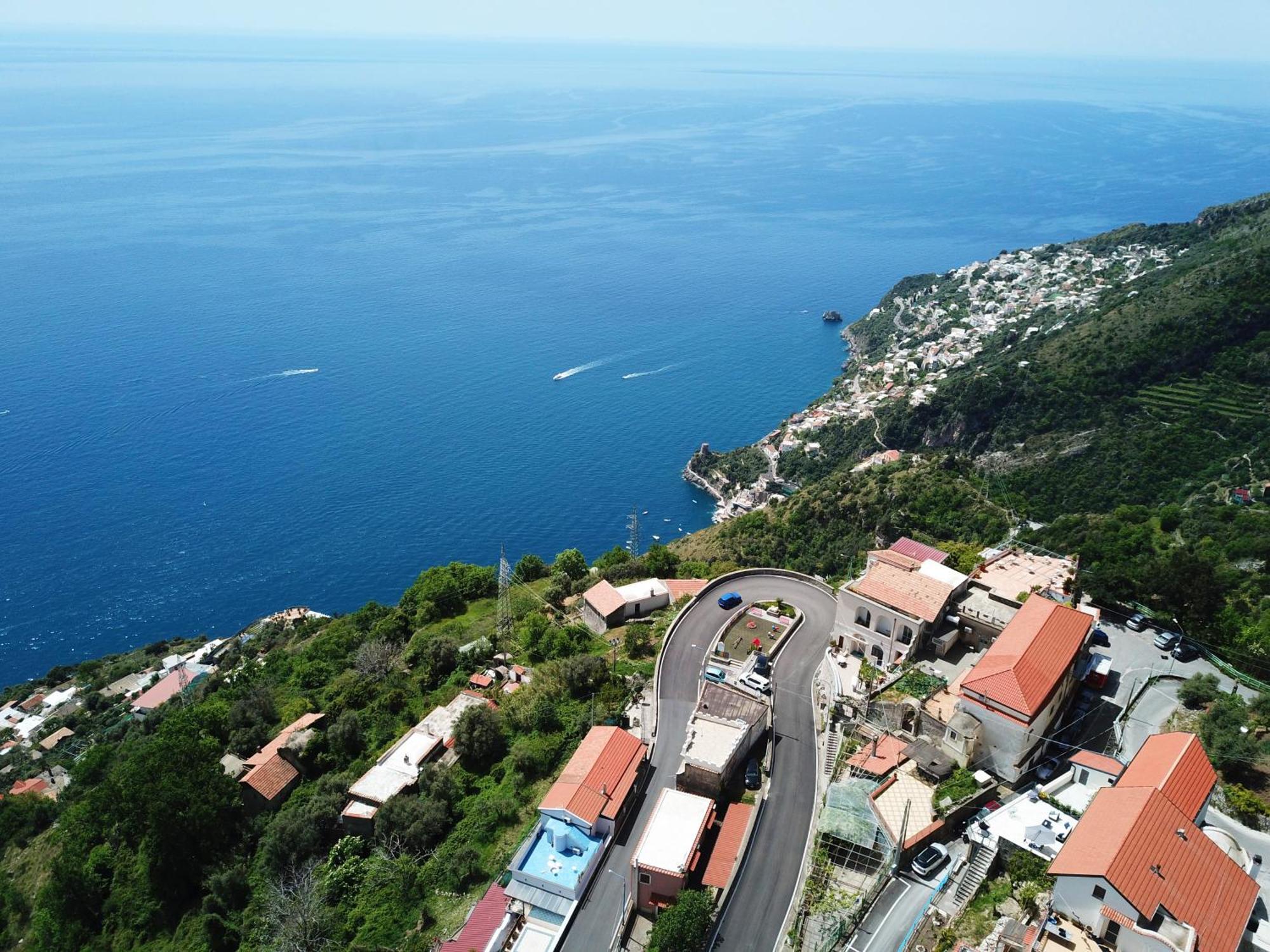 B&B Blue View Furore Bagian luar foto