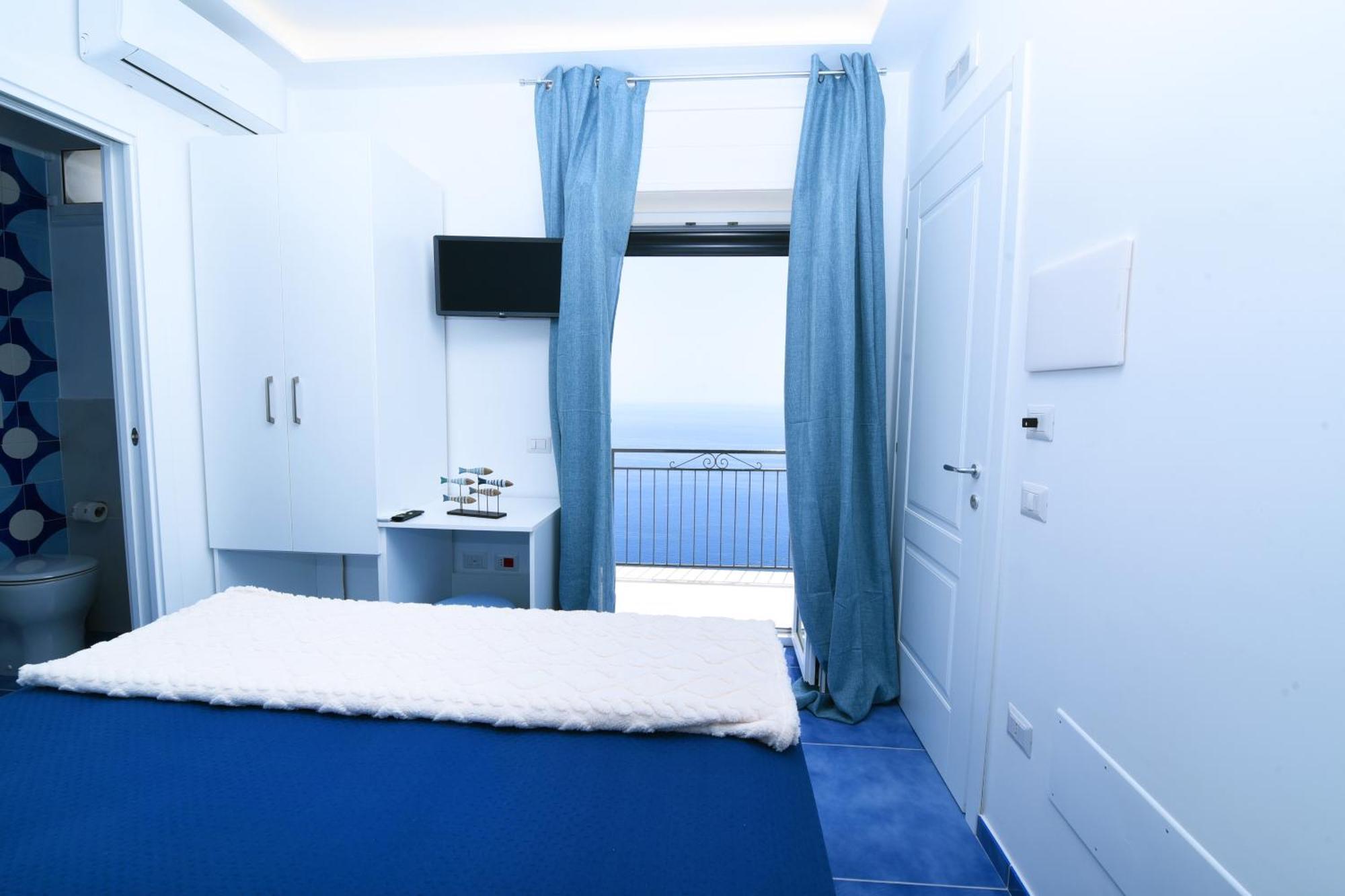 B&B Blue View Furore Bagian luar foto